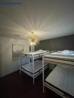 Utopia Florida Hostels Rooming Services - Image 2