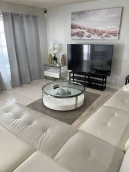 Boca House in Quiet Community For Your Group - Image 3