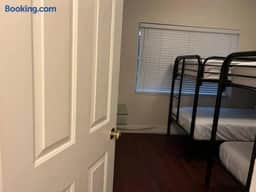 Utopia Florida Hostels Rooming Services - Image 3