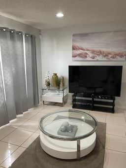 Boca Travelers Favorite Hostel Bed To Relax 4C - Image 3