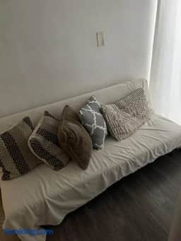 Utopia Florida Hostels Rooming Services - Image 4