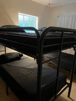 Miami Modern Hostel Bed For Your Destination 4C - Holiday Home - Image 5