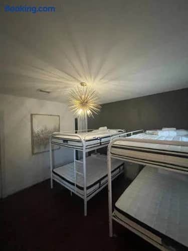 Utopia Florida Hostels Rooming Services - Image 2